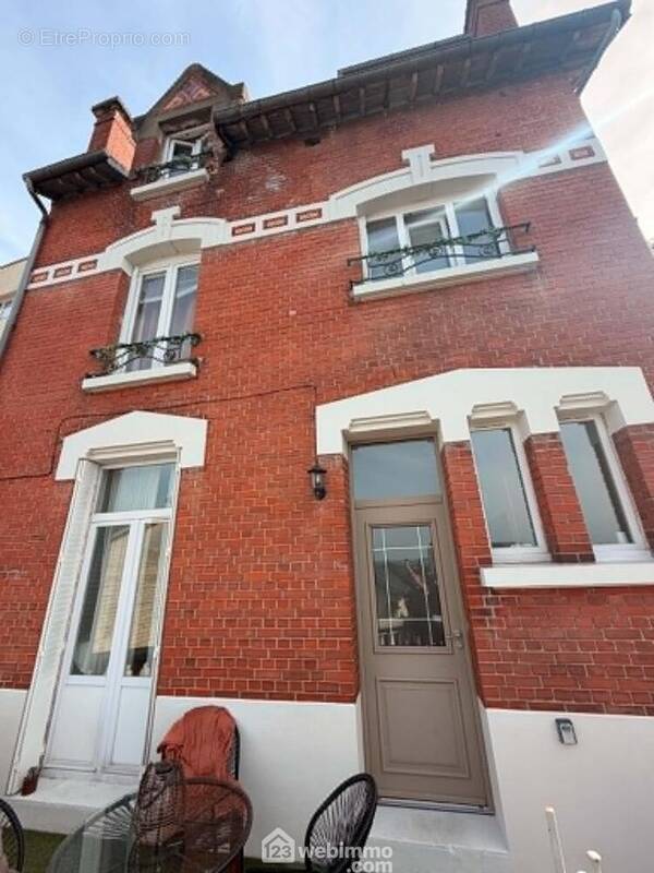 Coup de c½ur assuré par cette demeure de 170 m² - Maison à LAON