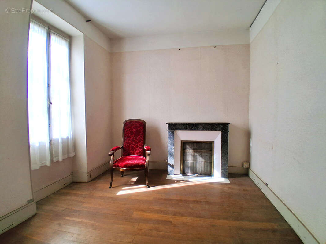 Maison à OUZOUER-SUR-TREZEE