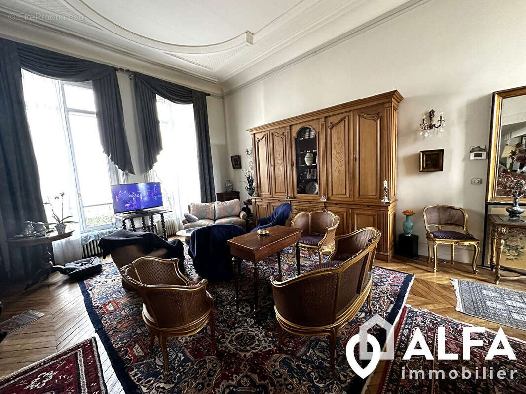 Appartement à ENGHIEN-LES-BAINS