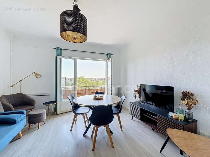 Appartement 6 pièces - Bd Talabot - photo 2