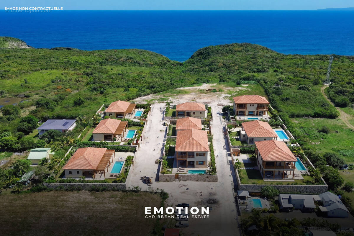 Terrain à PETIT-CANAL