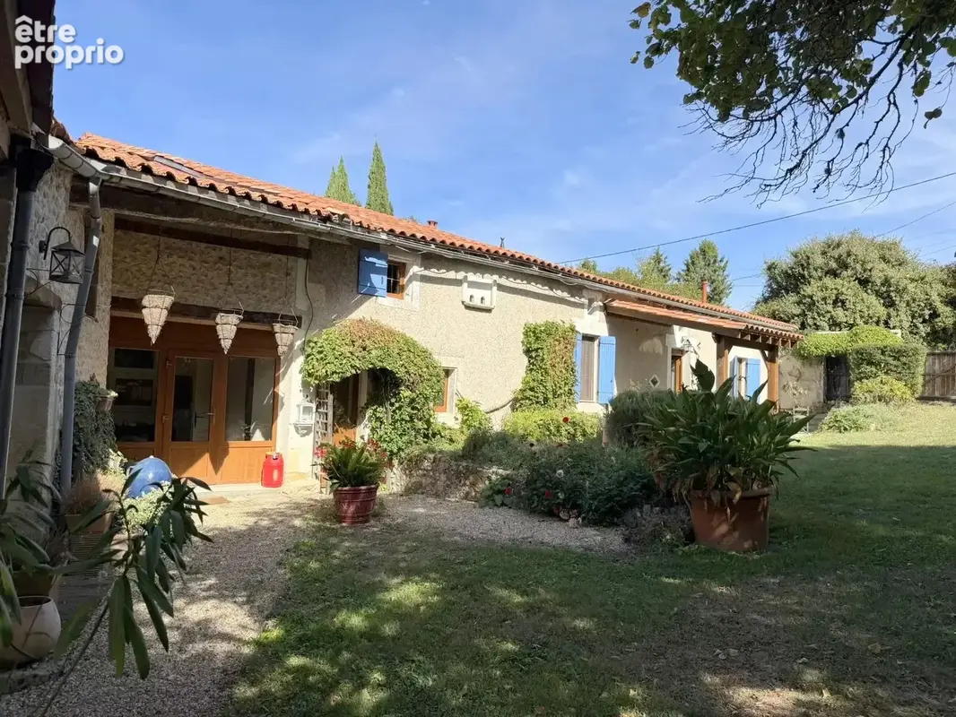 Fabuleuse maison individuelle de caractère en pierre avec piscine - photo 6