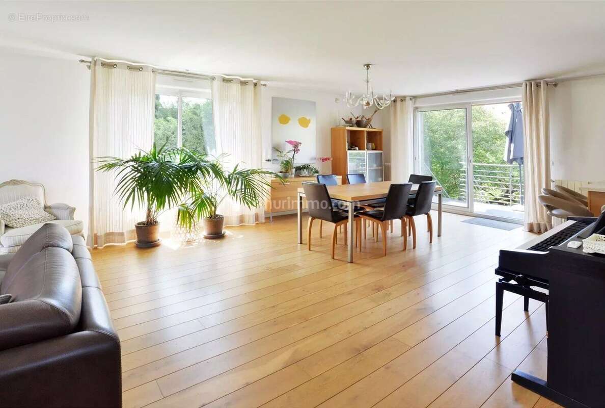 Maison à BRY-SUR-MARNE