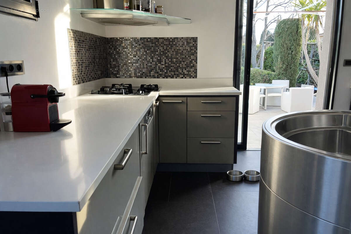 Maison à PELISSANNE