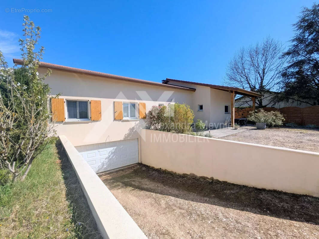 Maison à SAINT-THOMAS-EN-ROYANS