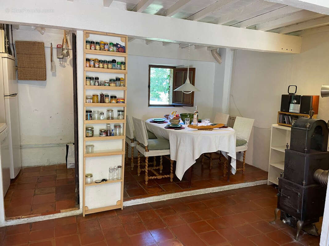 Maison à FOX-AMPHOUX