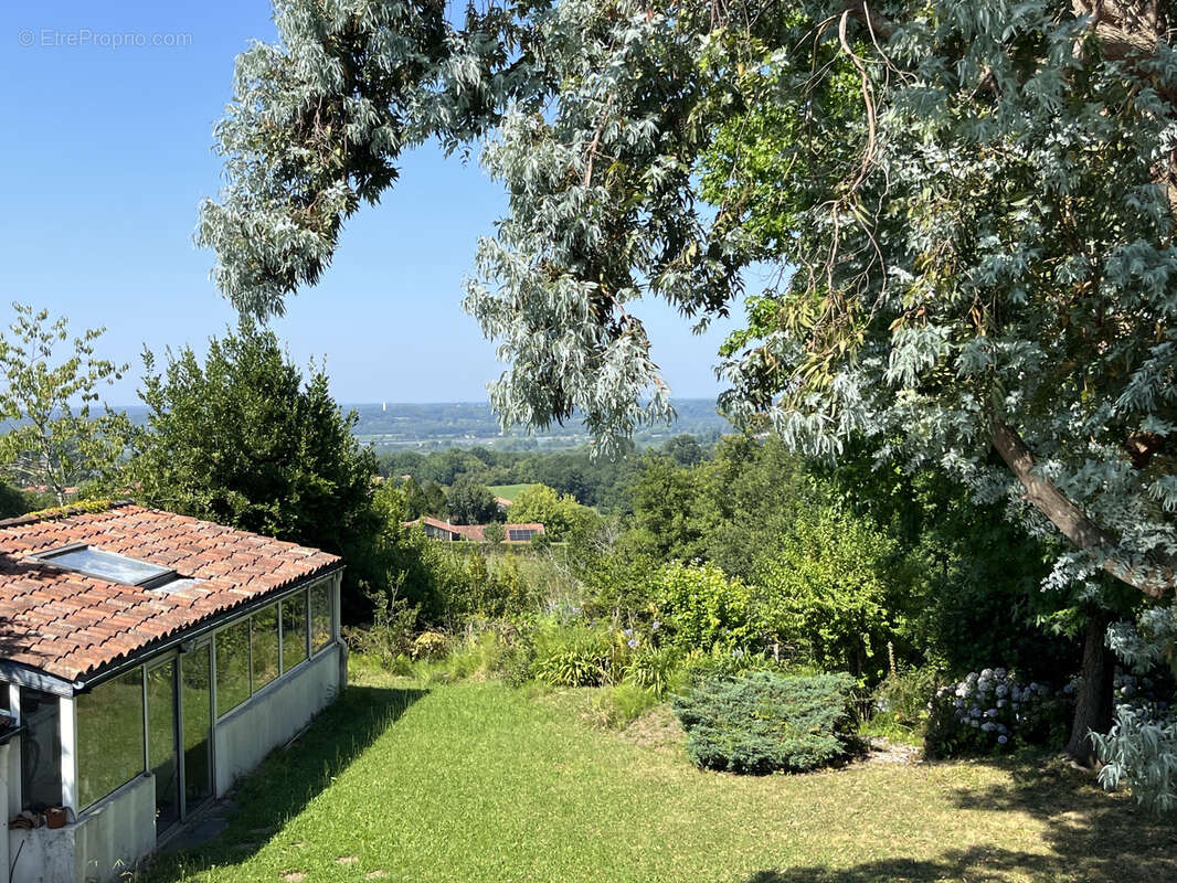 Maison à MOUGUERRE