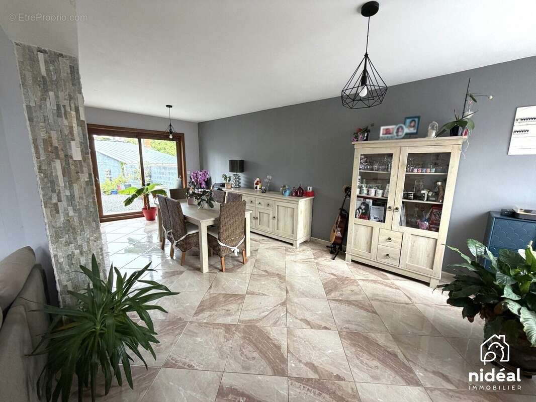 Maison à BAVAY