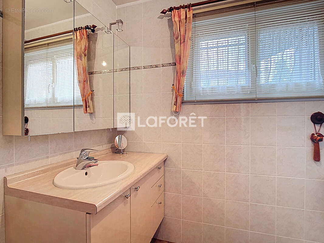 Maison à VILLARS-LES-DOMBES