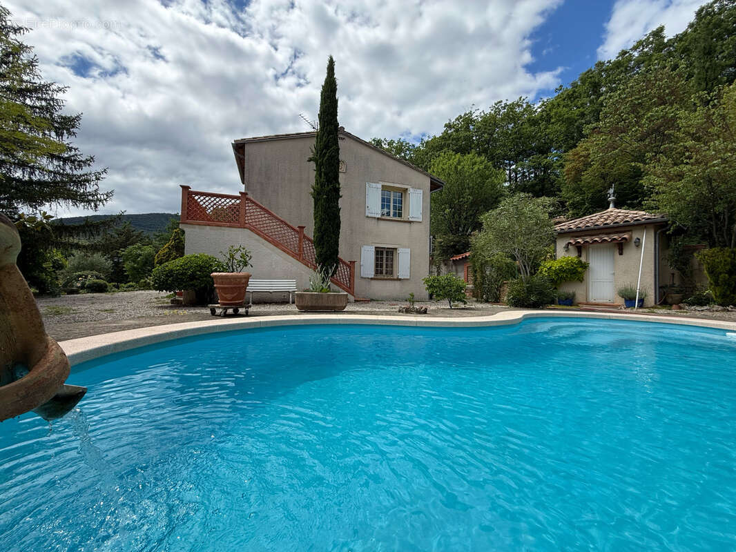 Maison à POUJOLS