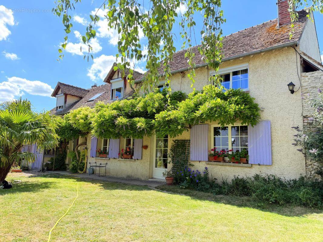 Maison à SAINT-LUBIN-DE-LA-HAYE