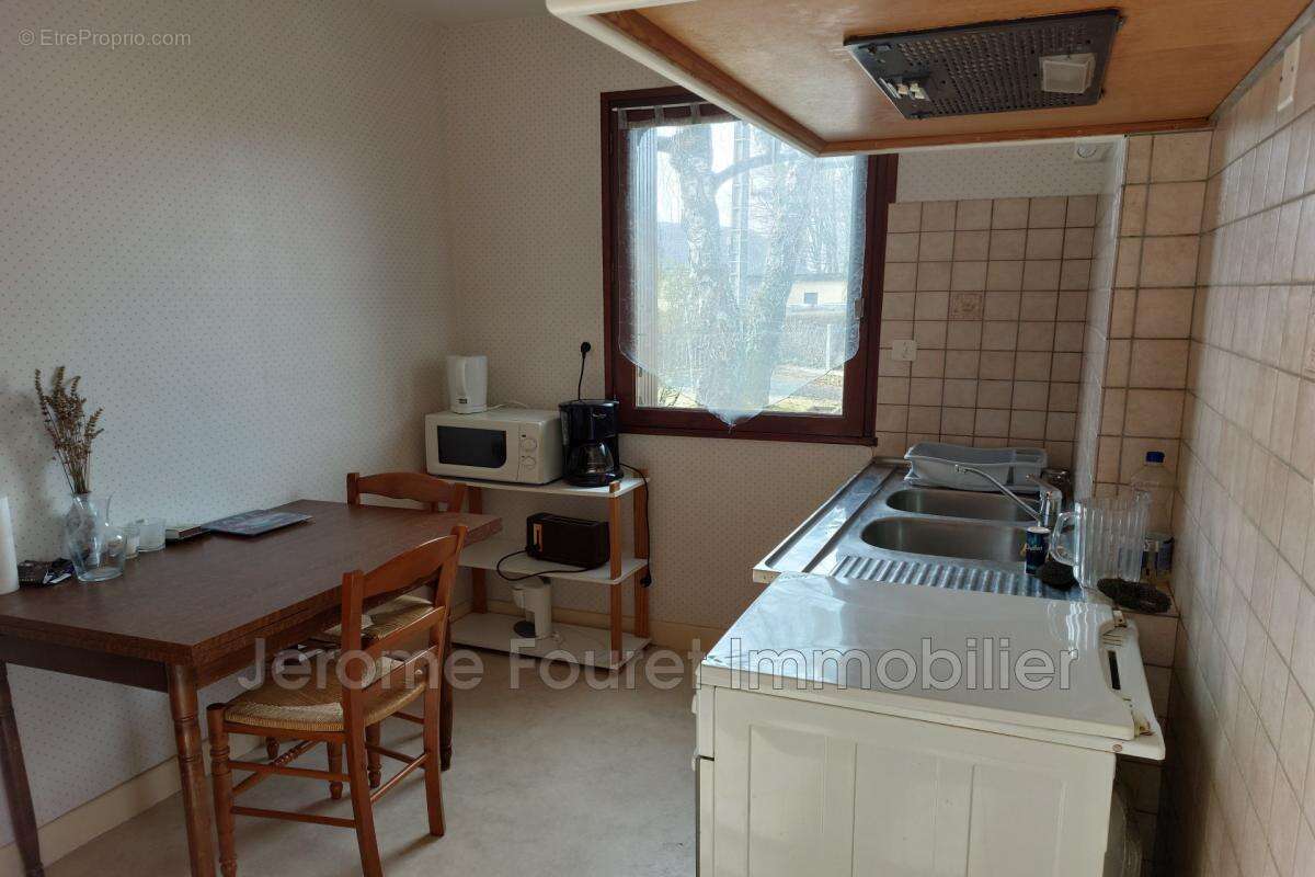 Maison à EGLETONS