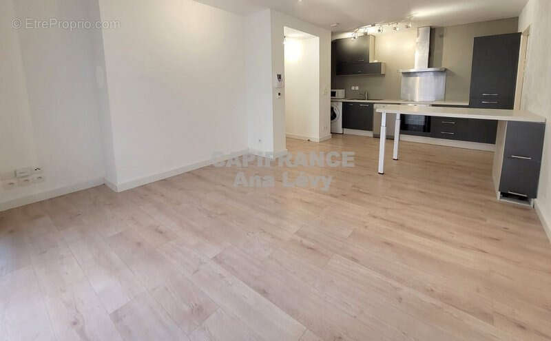Quai de Tounis 3 pièces 65m² + cave et parking - photo 4