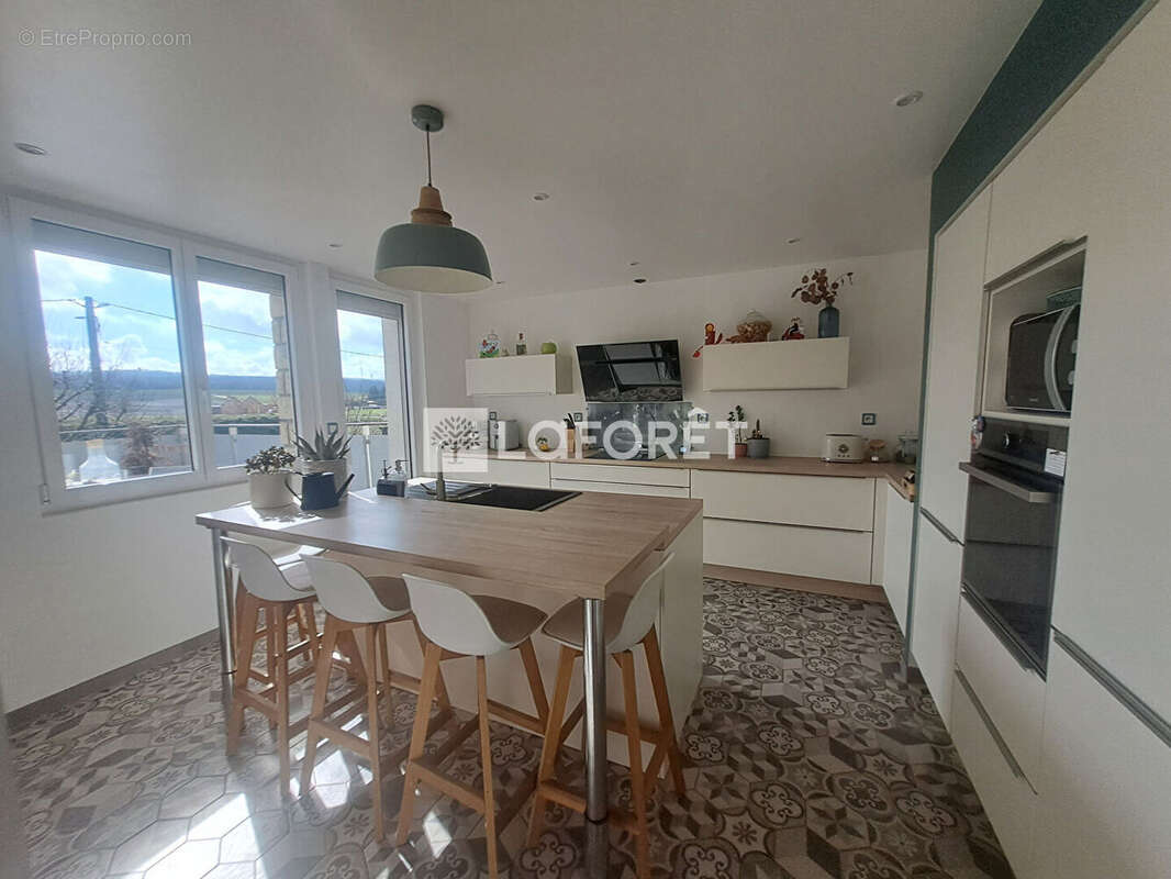 Maison à MONTFERRAND-LE-CHATEAU