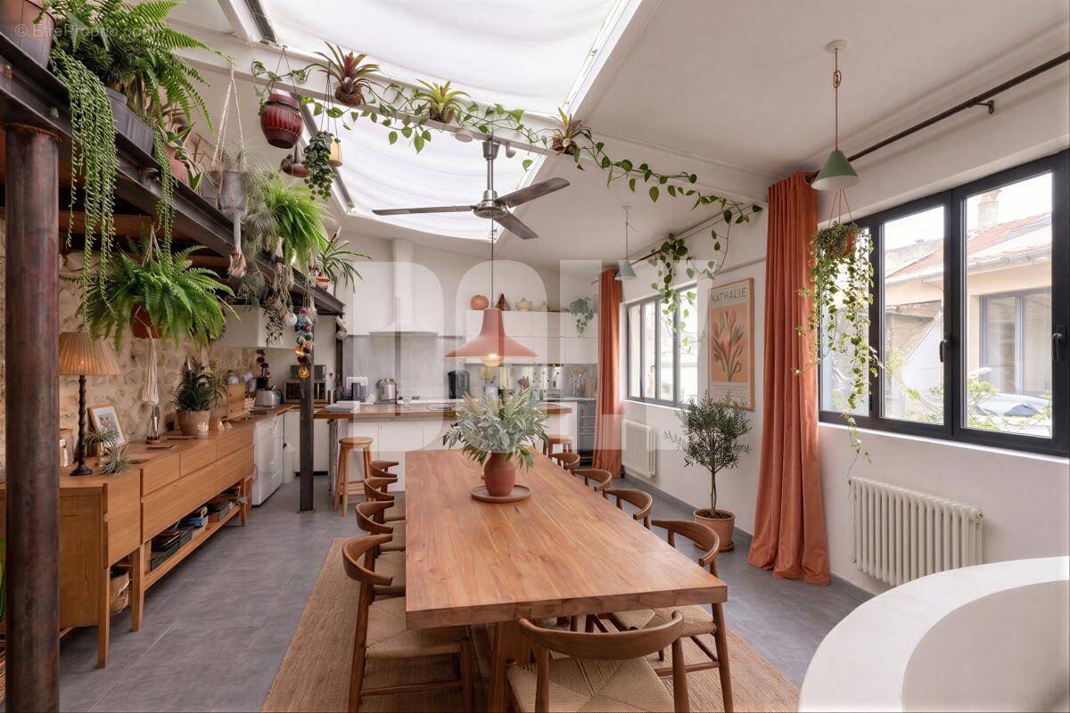 Appartement à PARIS-11E