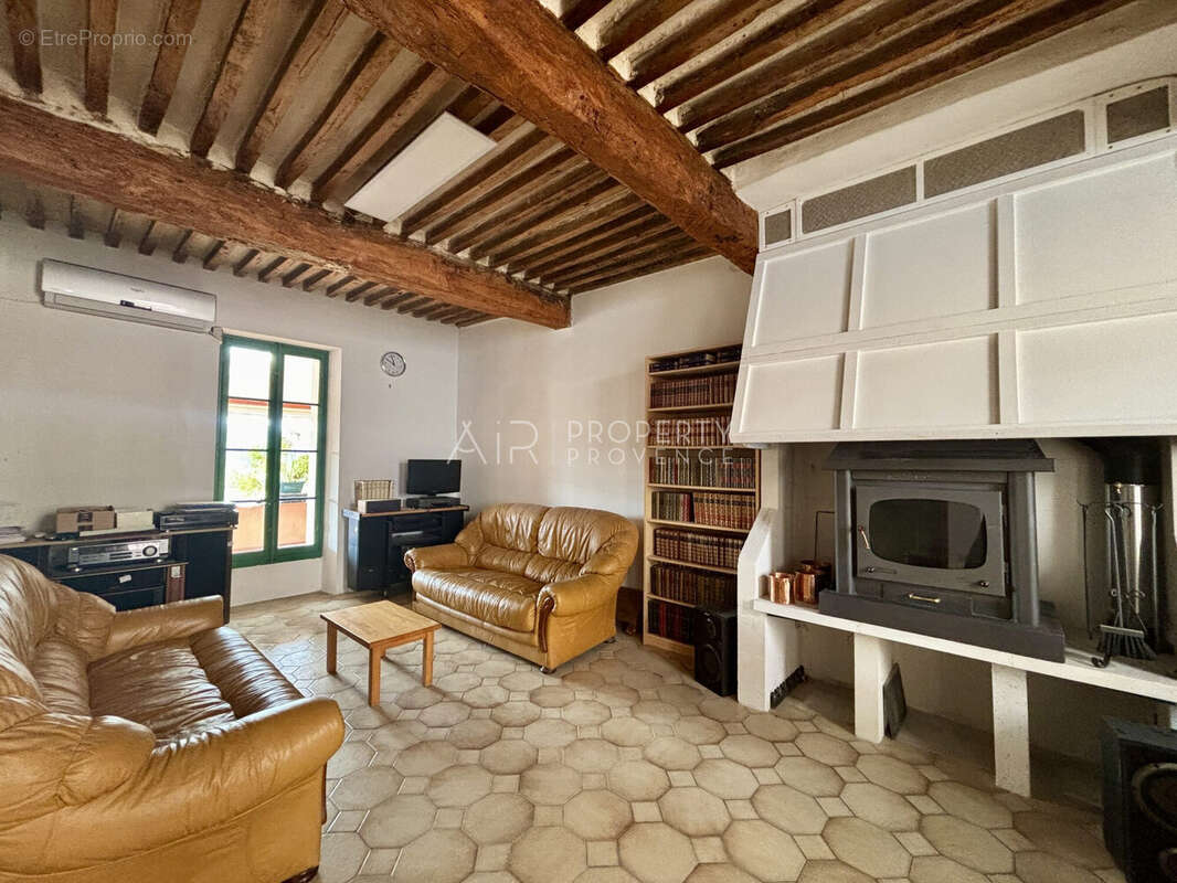AIR Property Provence - Maison à LA TOUR-D&#039;AIGUES