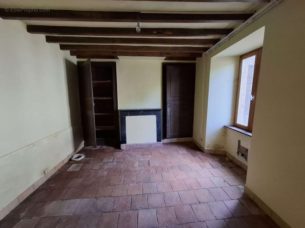 Maison à SAINT-PIERRE-SUR-ORTHE