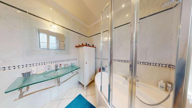 Maison à SAINT-CYR-SUR-LOIRE