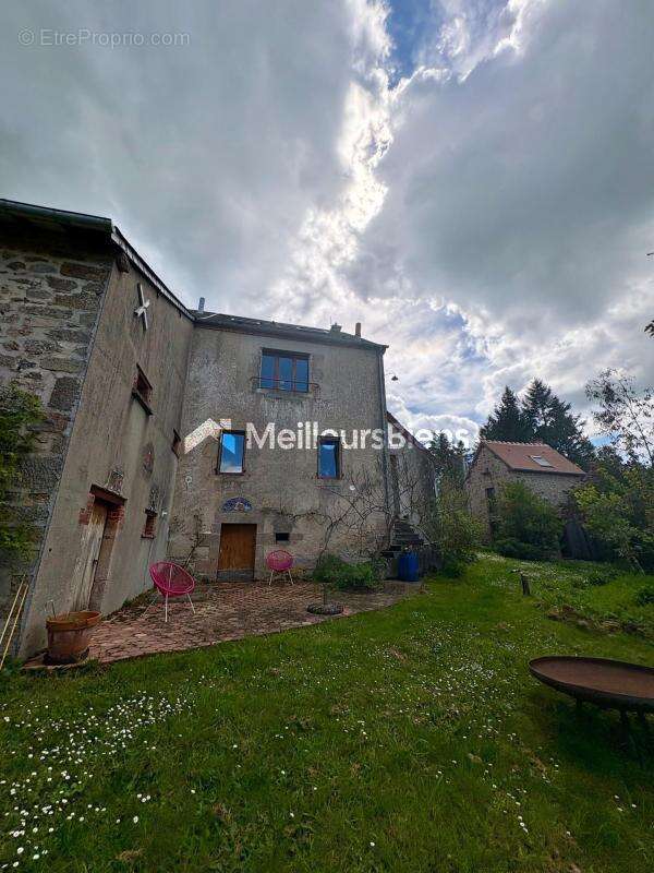 Maison à CHATELUS-MALVALEIX