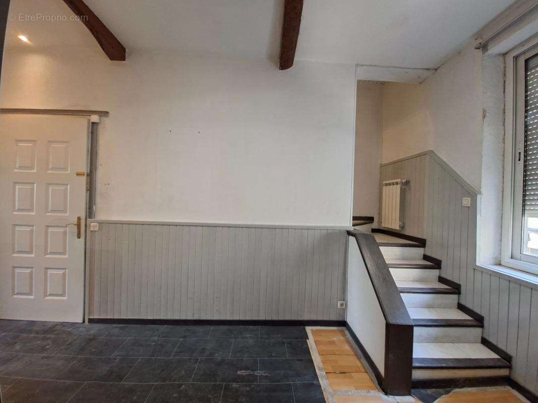  DUPLEX 70 m² – Seulement 110 000 € – Une opportunité rare à Marseille 11e (Saint-Marcel) - photo 5