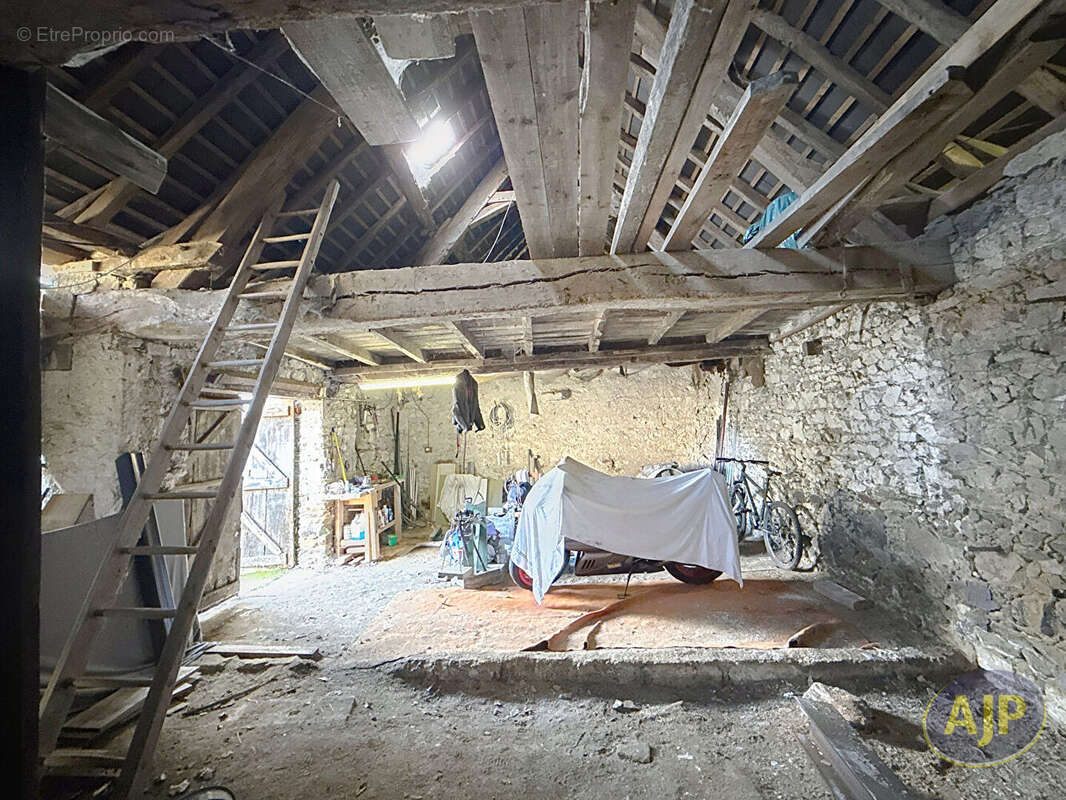 Maison à LES TOUCHES