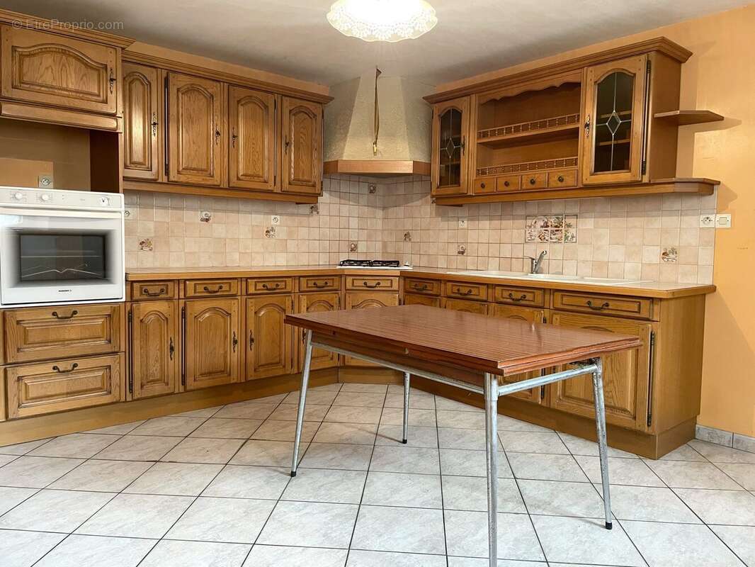 Maison à BONNETABLE