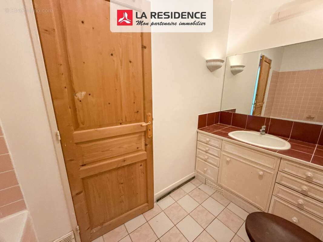 Maison à LE MESNIL-SAINT-DENIS