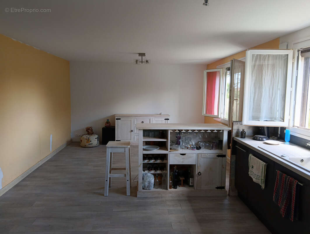 Appartement à SAINT-PIERRE-D'AURILLAC