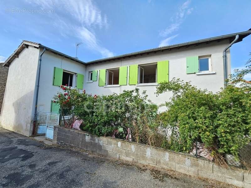 Maison à COTTANCE