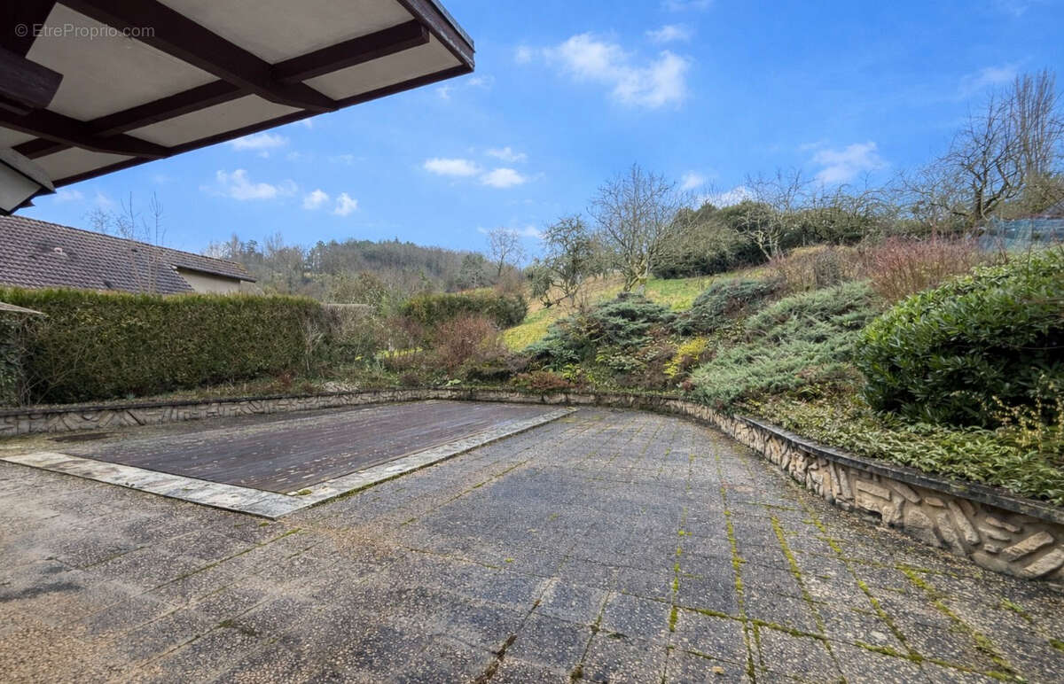 Maison à LONS-LE-SAUNIER