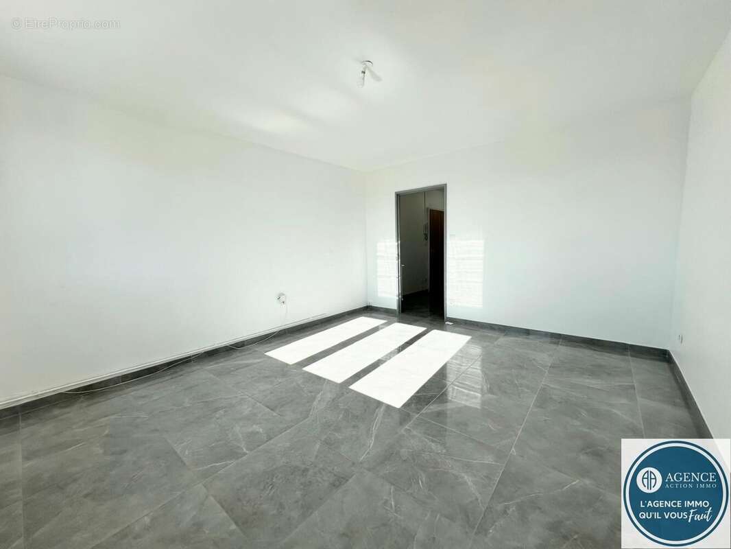 Appartement à SAINT-RAMBERT-D'ALBON