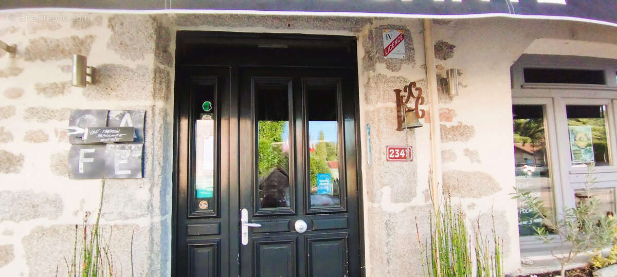 Commerce à SAINT-ESTEPHE