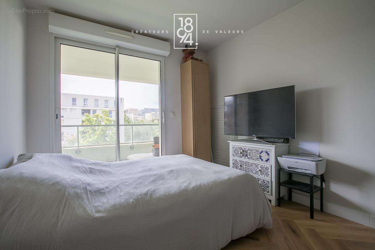 Appartement T3 à vendre Marseille 8eme (13008) I 62 m2 I Terrasse 29 m2 I Saint-Anne - photo 9