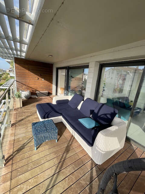 Appartement à MAUGUIO