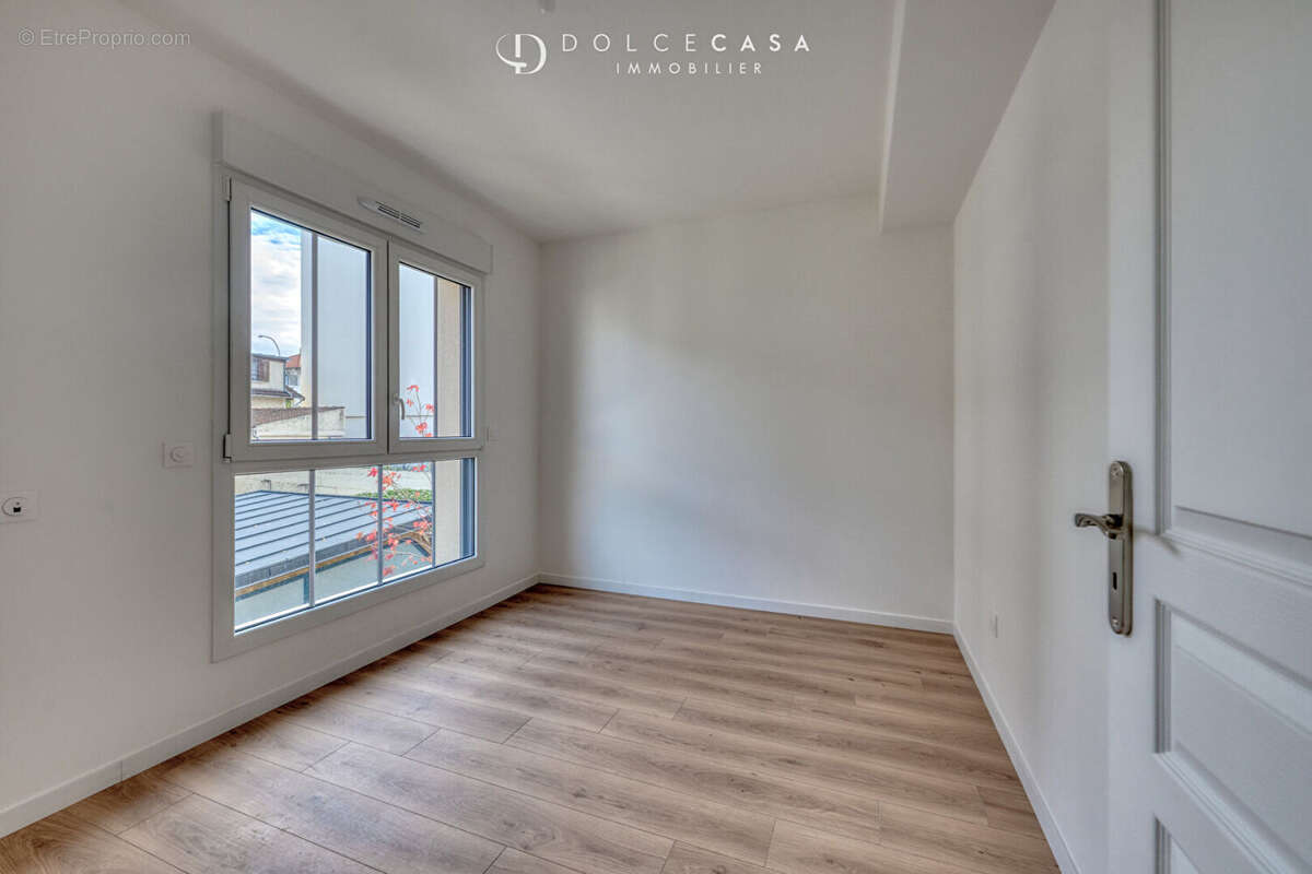 Appartement à LE PERREUX-SUR-MARNE