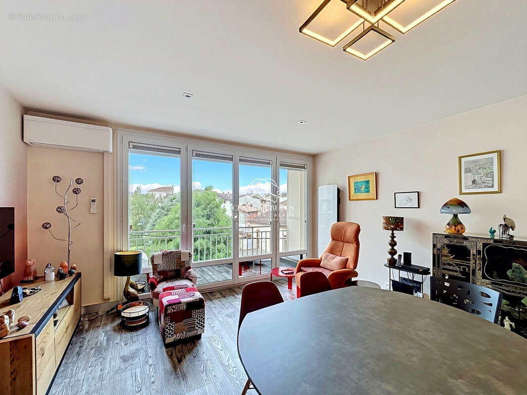 Appartement 61 m² à Villefranche-Sur-Saone  - photo 2