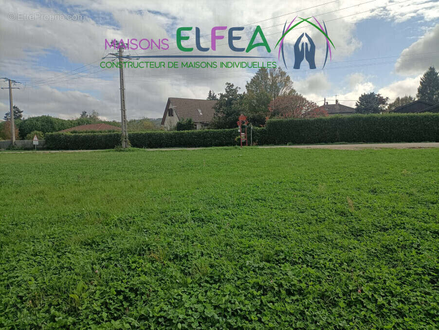 Terrain à VIRIVILLE