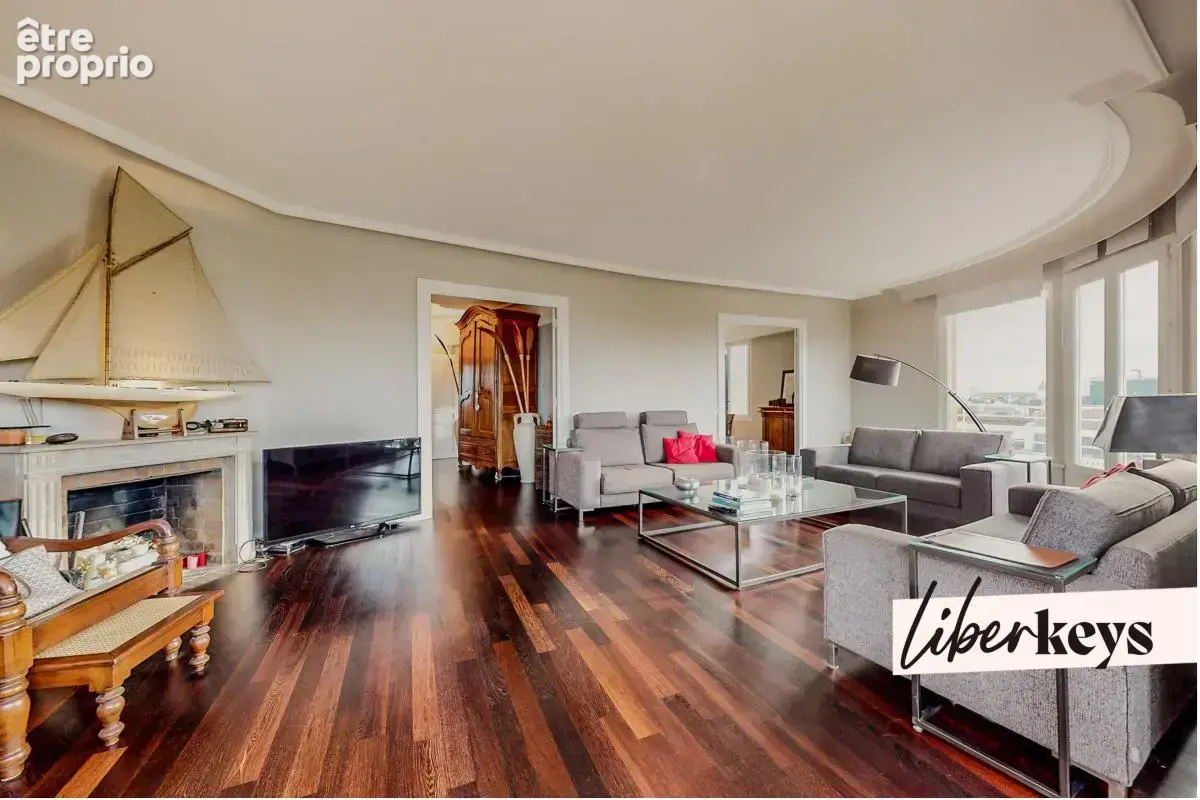 Appartement 4/5 pièces de 166 m² - parking - cave privative - balcon - photo 5