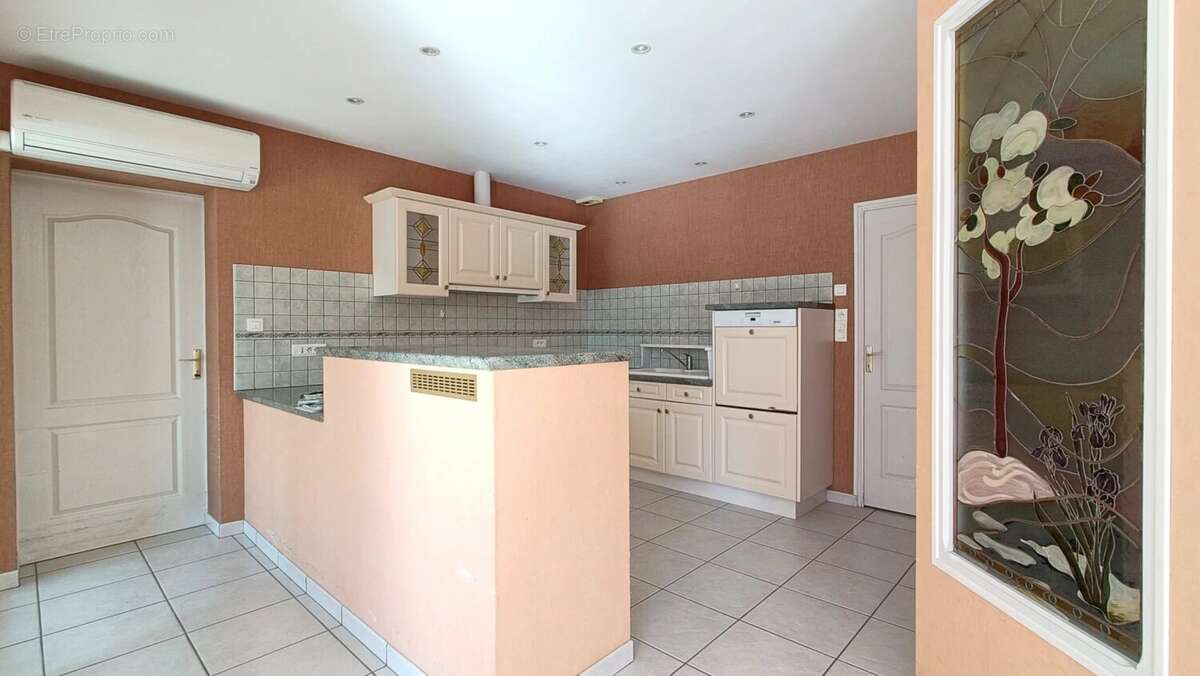 Maison à NEUVILLE-DE-POITOU