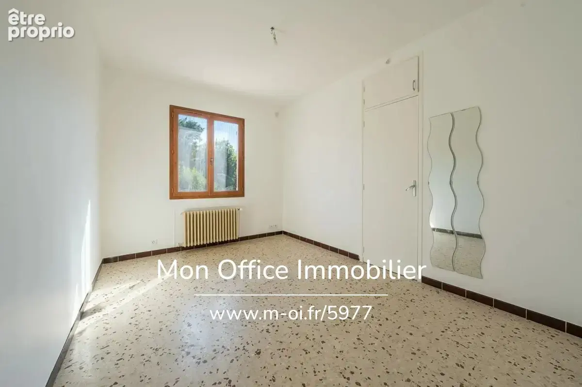 Référence : 5977-CDI. - Cabriès – Haut de villa T5 de 124 m² avec jardin, terrasse et 3 stationnements - photo 9