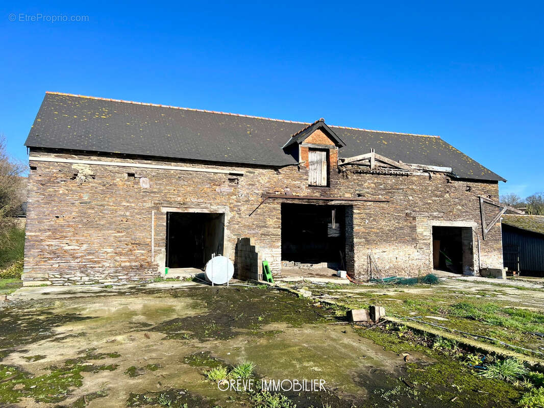 Maison à LA CHAPELLE-BOUEXIC