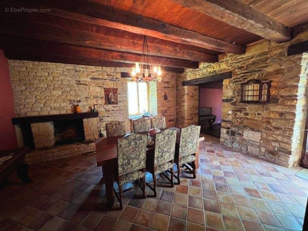 Maison St Sulpice D Excideuil 11 pièce(s) 190 m2 - photo 5
