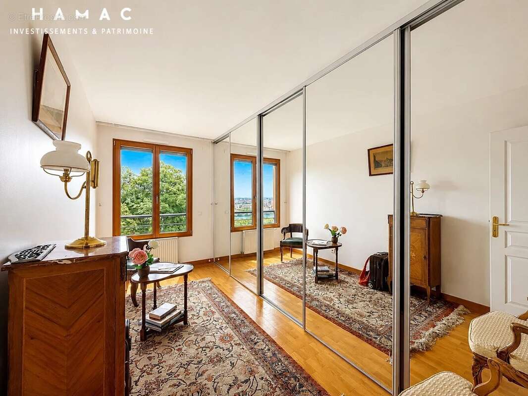 Appartement à SAINTE-FOY-LES-LYON