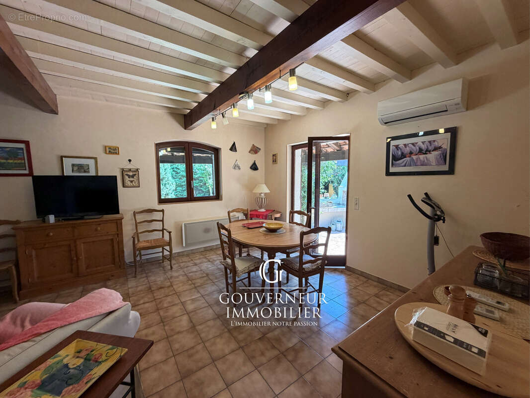Villa traditionnelle 4 chambres à Saint-Laurent-d’Aigouze - photo 7