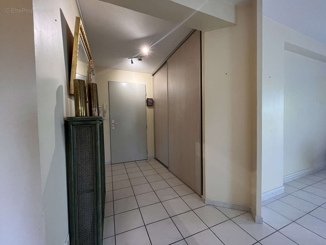 Appartement hyper centre jassans - photo 9