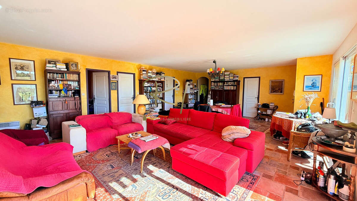 Maison à BARJAC