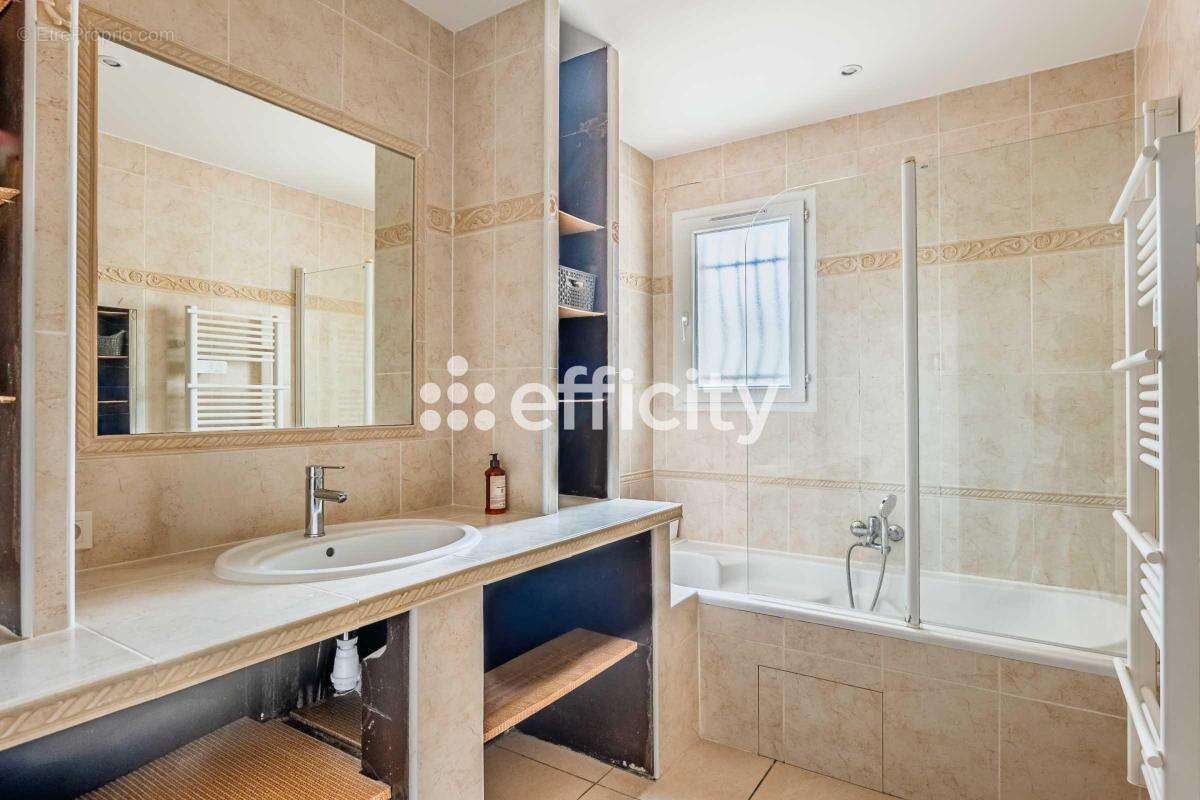 Maison 170 m² à Narbonne  - photo 13
