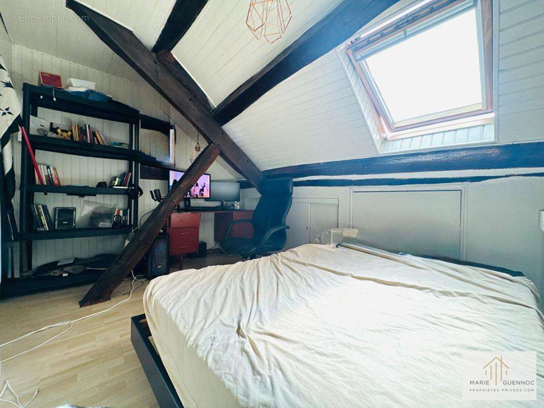 Studio en duplex hyper centre de Nantes vendu avec cave et locataire en place - photo 5
