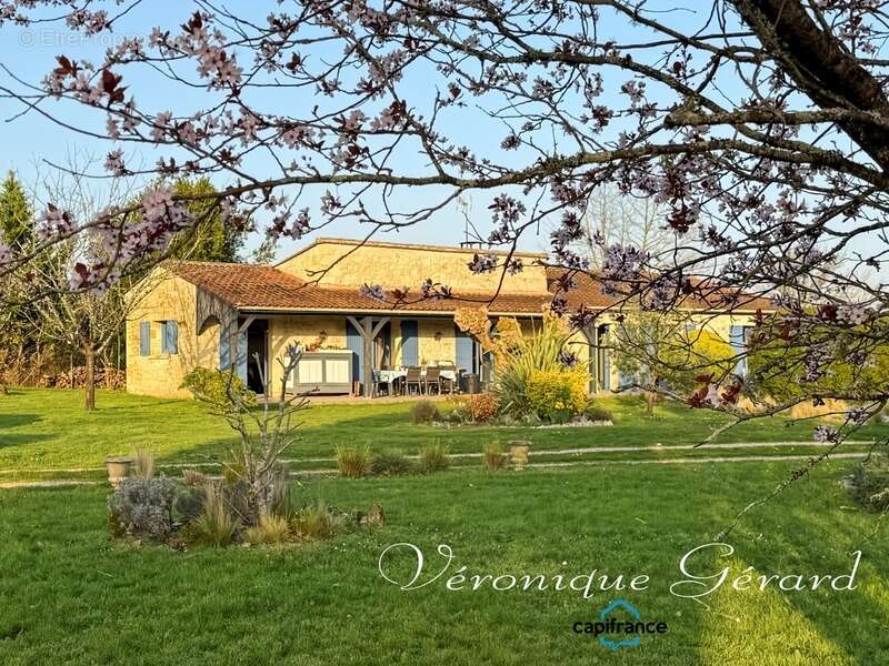 Maison de 134 m² de plain-pied, en pierre, sur plus de 5880 m² - photo 23