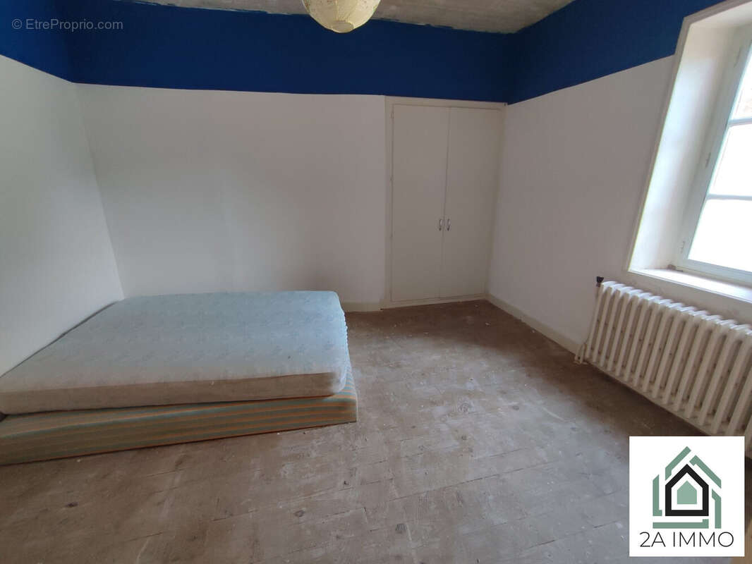 Maison à SAINT-GERVAIS-D'AUVERGNE